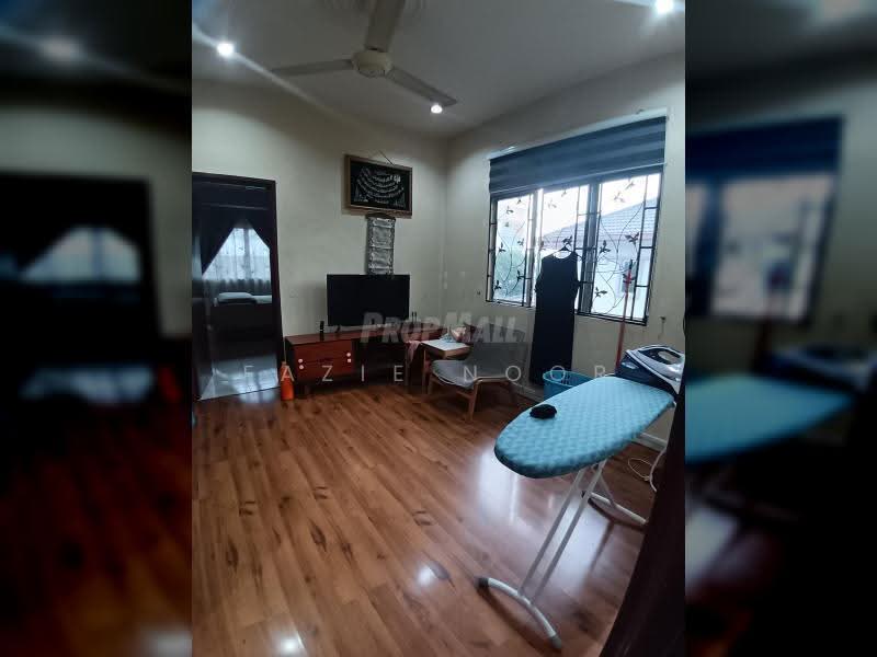 Rumah Teres 2-Tingkat untuk Dijual di Shah Alam (Selangor) - Fazie Noor - Living Room - PropertyGuru.com.my