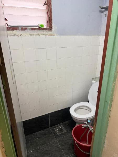 Rumah Flat untuk Disewa di Flat Tasek 64 - Bernard Lim - Bathroom - PropertyGuru.com.my