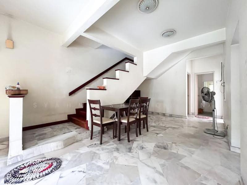Rumah Teres 2-Tingkat untuk Dijual di Usj 22 (Subang Jaya) - Syahmi Shahordin - Dining Room - PropertyGuru.com.my