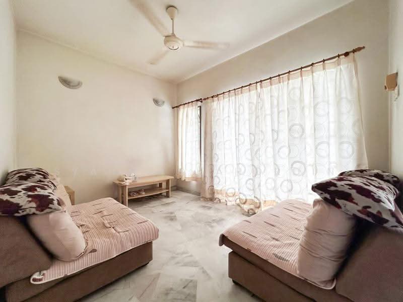 Rumah Teres 2-Tingkat untuk Dijual di Usj 22 (Subang Jaya) - Syahmi Shahordin - Living Room - PropertyGuru.com.my