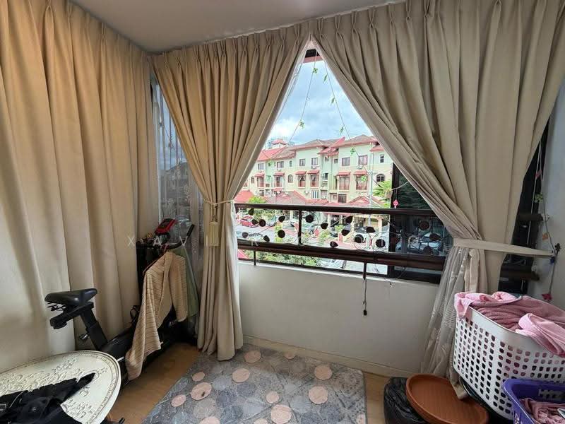 Rumah Bandar untuk Dijual di Bandar Sri Permaisuri (Cheras) - Xavier Chong - Balcony - PropertyGuru.com.my