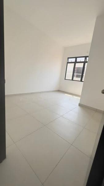 2-storey Terraced House for Sale in Bandar Seri Alam (Masai) - Vicky Yew - Interior - PropertyGuru.com.my