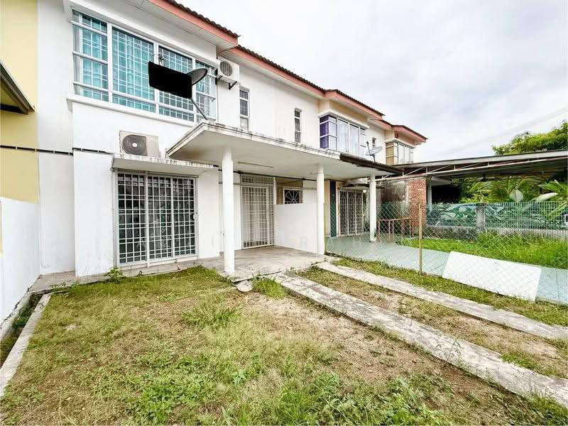2-storey Terraced House for Sale in Bandar Tasik Kesuma (Beranang) - Azli Ibrahim - Exterior - PropertyGuru.com.my