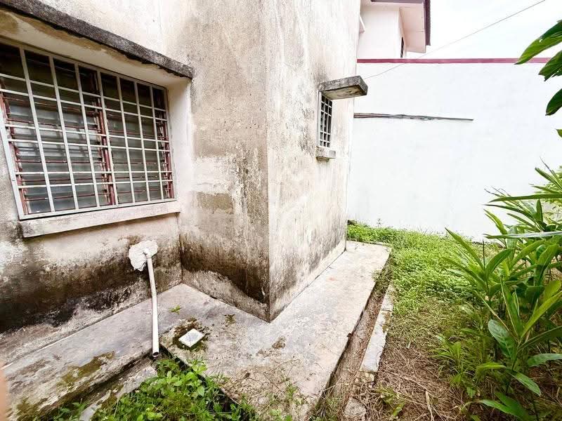 2-storey Terraced House for Sale in Bandar Tasik Kesuma (Beranang) - Azli Ibrahim - Exterior - PropertyGuru.com.my