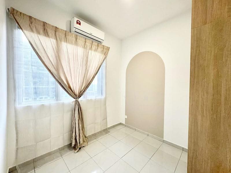 Apartment for Rent at Seri Topaz - Alex Yen - Bedroom - PropertyGuru.com.my