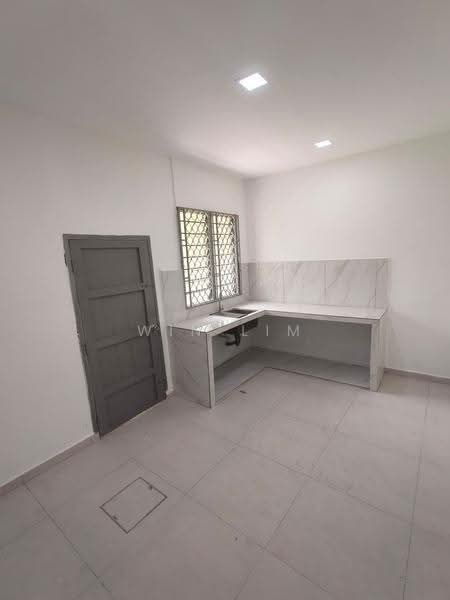 2-storey Terraced House for Sale in Taman Orkid (Batu Pahat) - Win Lim - Kitchen - PropertyGuru.com.my