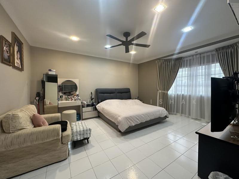 2.5-storey Terraced House for Sale in Taman Buana Perdana (Petaling Jaya) - Nur Adibah Ishak - Bedroom - PropertyGuru.com.my