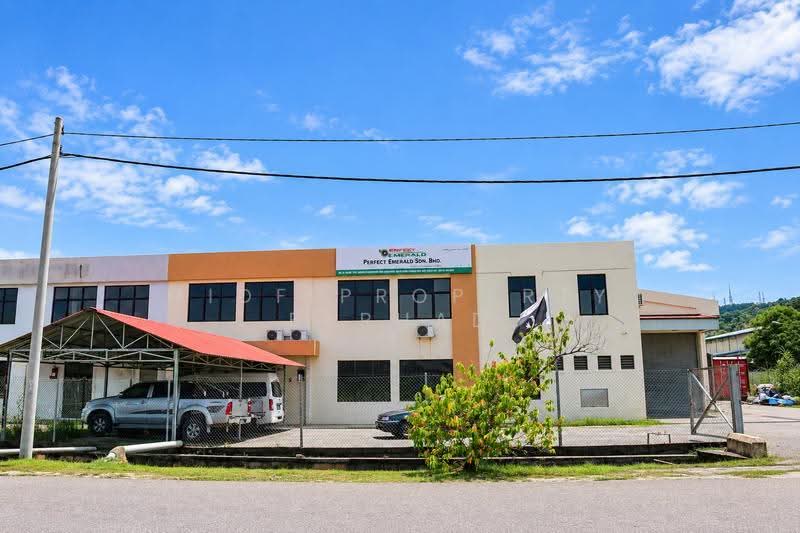 Factory for Sale in Kemaman (Terengganu) - Fauzi Johari (Sales & Leasing Department) - Exterior - PropertyGuru.com.my