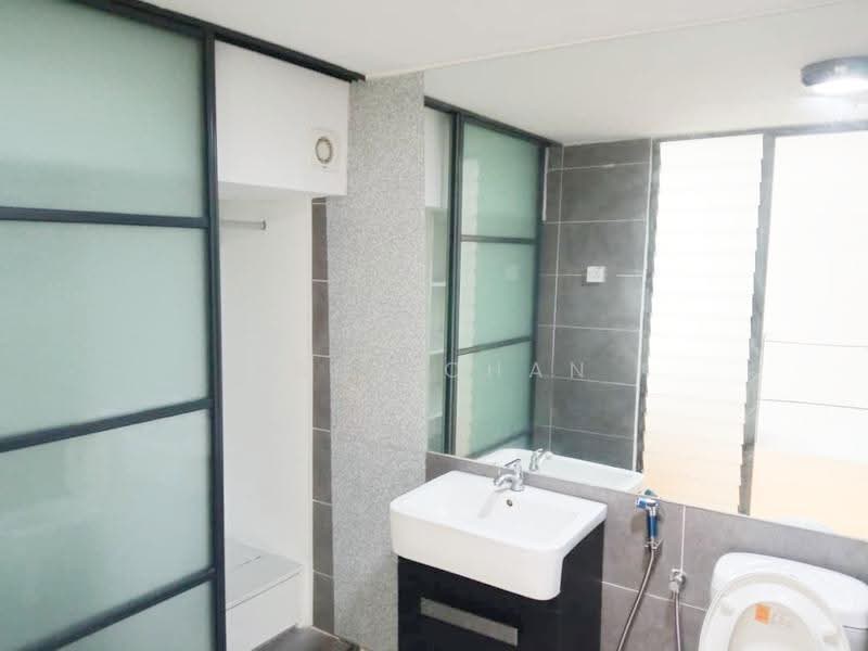 Kondominium untuk Disewa di Empire Damansara (Empire SOHO 2) - Abby Chan - Bathroom - PropertyGuru.com.my