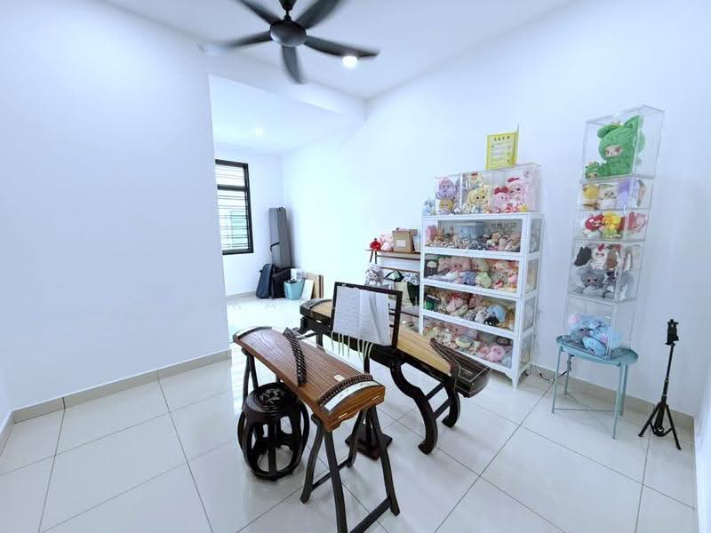 2-storey Terraced House for Sale in Bandar Cemerlang (Ulu Tiram) - Karl Lim - Interior - PropertyGuru.com.my