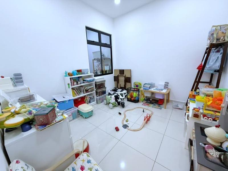 2-storey Terraced House for Sale in Bandar Cemerlang (Ulu Tiram) - Karl Lim - Interior - PropertyGuru.com.my