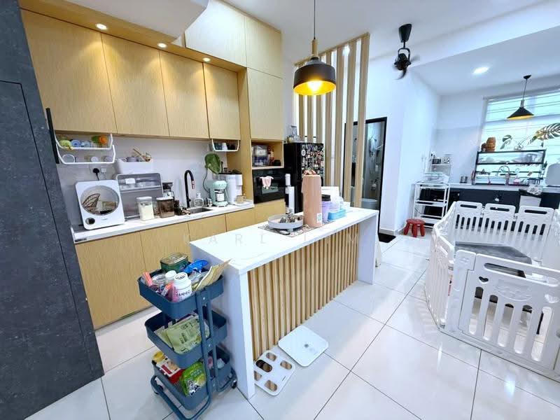 2-storey Terraced House for Sale in Bandar Cemerlang (Ulu Tiram) - Karl Lim - Kitchen - PropertyGuru.com.my
