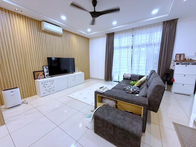 2-storey Terraced House for Sale in Bandar Cemerlang (Ulu Tiram) - Karl Lim - Living Room - PropertyGuru.com.my