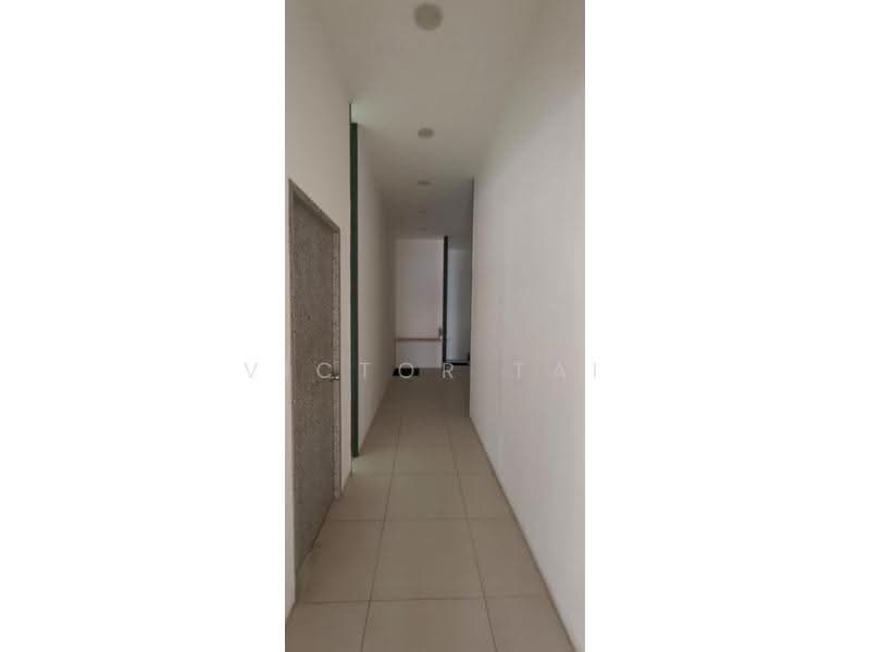 Kedai untuk Disewa di Taman Molek (Johor Bahru) - Victor Tai - Corridor - PropertyGuru.com.my