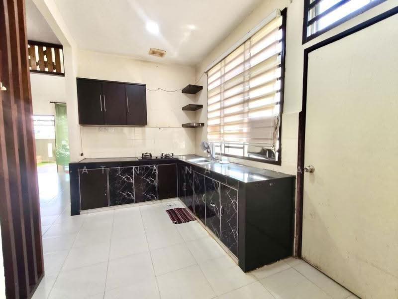 Rumah Berkembar untuk Dijual di Kampung Bukit Rangin (Kuantan) - Atina Natasha - Kitchen - PropertyGuru.com.my