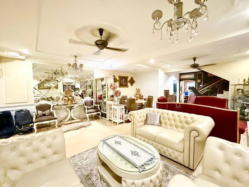 2-storey Terraced House for Sale in Seksyen 3 (Bangi) - Azli Ibrahim - Living Room - PropertyGuru.com.my
