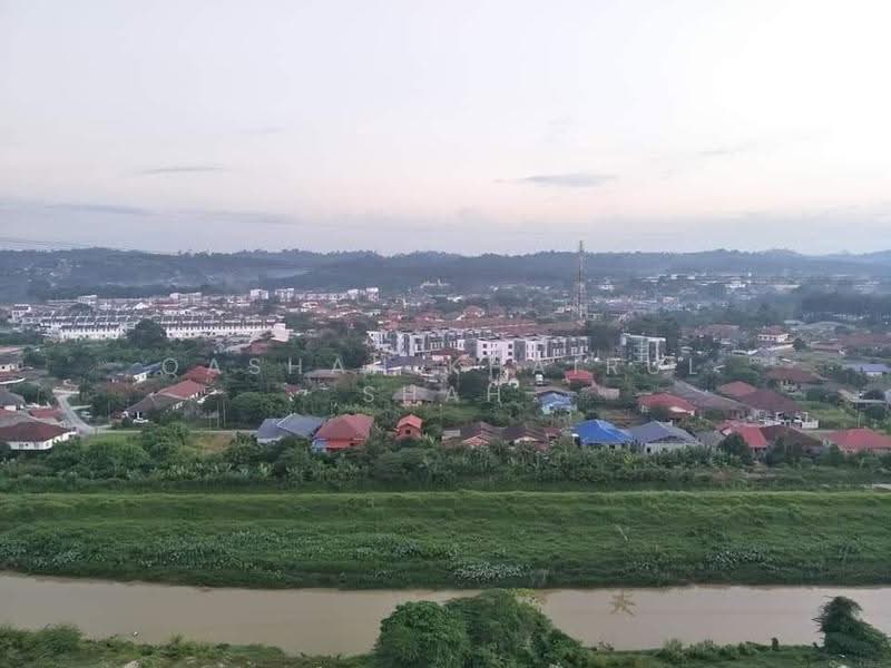 Apartment for Rent at Putra Impian - Qashah Khairul Shah - Exterior - PropertyGuru.com.my