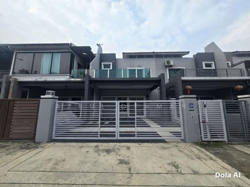 2-storey Terraced House for Sale in Taman Nusari Bayu (Bandar Sri Sendayan) - Azrul Othman - Exterior - PropertyGuru.com.my