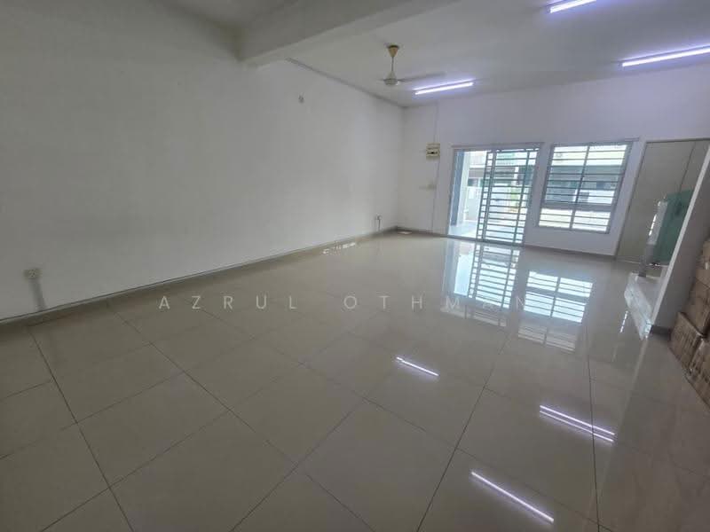 2-storey Terraced House for Sale in Taman Nusari Bayu (Bandar Sri Sendayan) - Azrul Othman - Interior - PropertyGuru.com.my