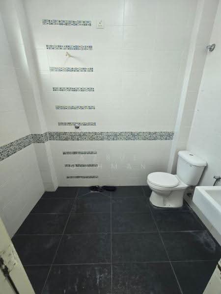 2-storey Terraced House for Sale in Taman Nusari Bayu (Bandar Sri Sendayan) - Azrul Othman - Bathroom - PropertyGuru.com.my