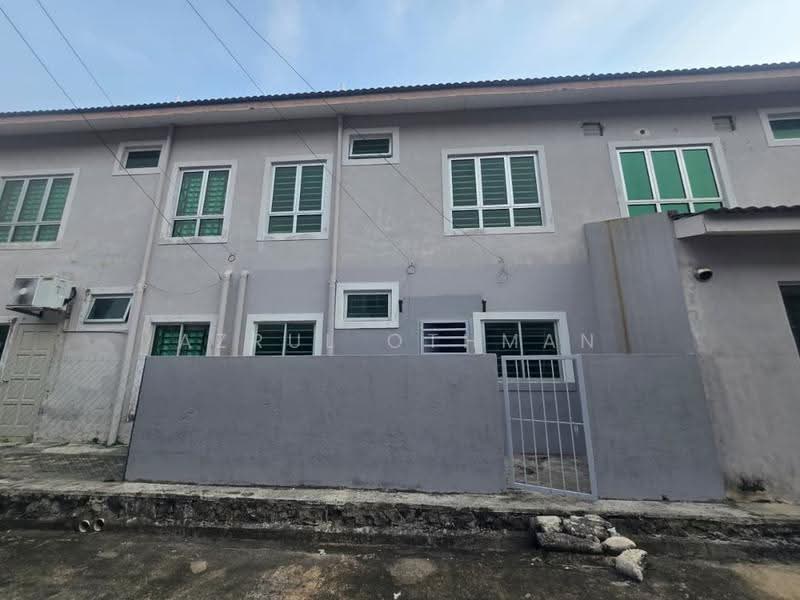 2-storey Terraced House for Sale in Taman Nusari Bayu (Bandar Sri Sendayan) - Azrul Othman - Exterior - PropertyGuru.com.my