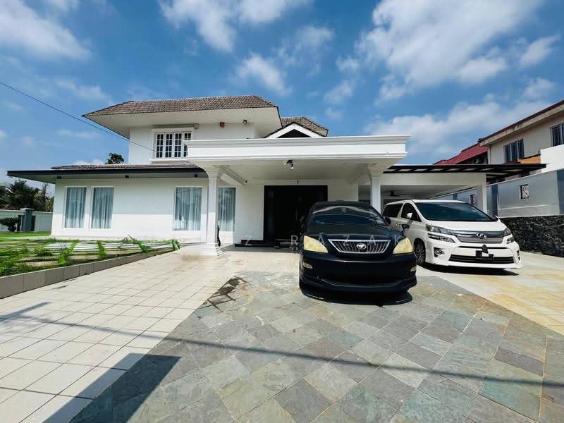 Rumah Banglo untuk Dijual di Seksyen 6 (Shah Alam) - Muizz Razak - Exterior - PropertyGuru.com.my