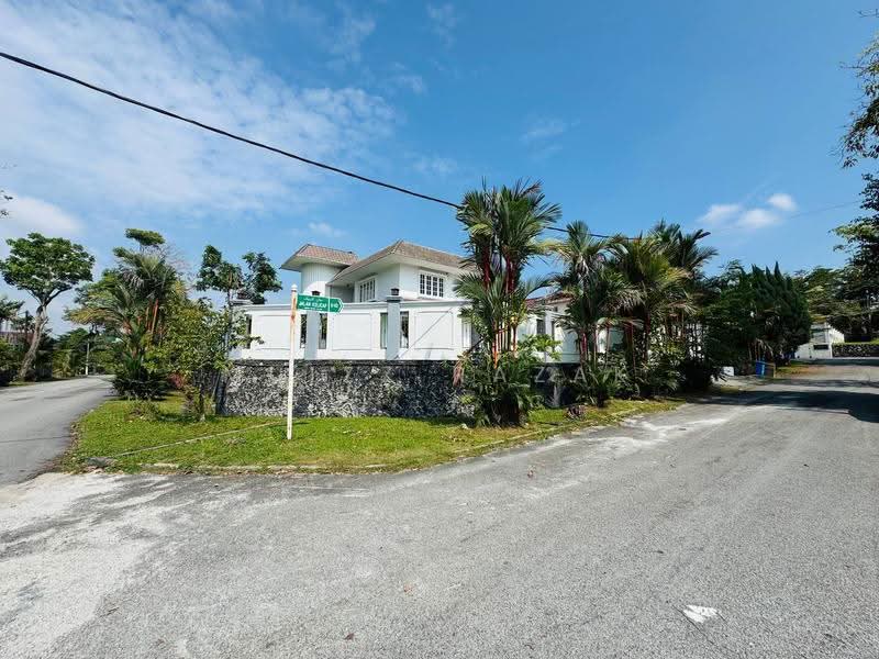 Rumah Banglo untuk Dijual di Seksyen 6 (Shah Alam) - Muizz Razak - Exterior - PropertyGuru.com.my