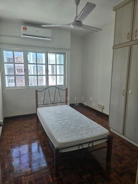 Pangsapuri untuk Disewa di Desa Pandan Apartment - Rosniza Mohamed - Bedroom - PropertyGuru.com.my