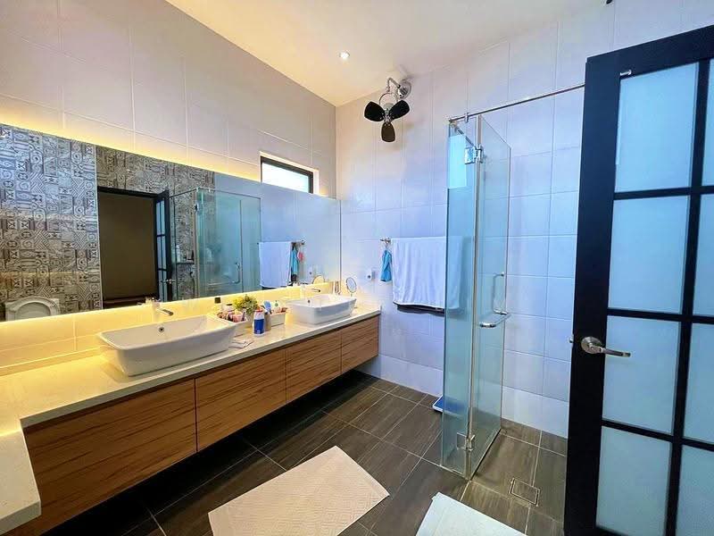 Rumah Teres 3-Tingkat untuk Dijual di Bayan Lepas (Penang) - Welwits Sim - Bathroom - PropertyGuru.com.my