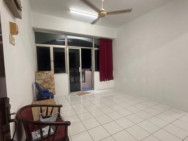 Pangsapuri untuk Dijual di Taman Jubilee Phase 5 - Cayden Choong - Living Room - PropertyGuru.com.my