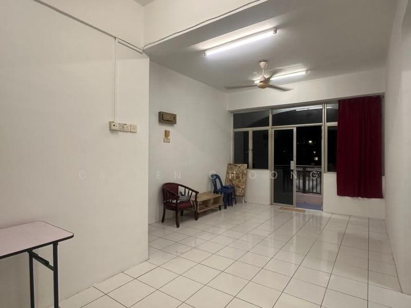 Pangsapuri untuk Dijual di Taman Jubilee Phase 5 - Cayden Choong - Living Room - PropertyGuru.com.my