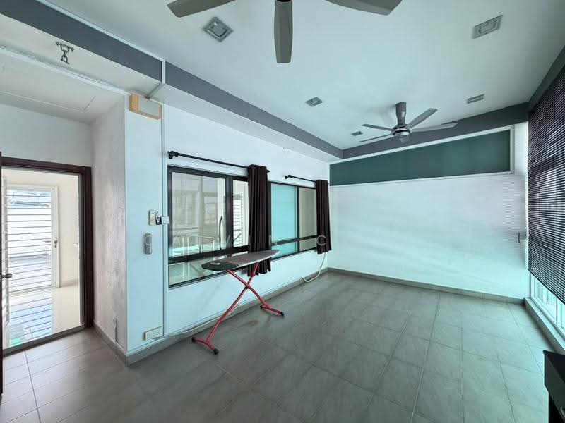 Rumah Teres 3.5-Tingkat untuk Dijual di Duta Suria (Ampang) - calvin Chin - Living Room - PropertyGuru.com.my