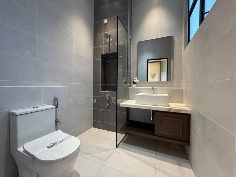 Cluster House for Sale in Taman Sutera Utama (Skudai) - Tom Chiew - Bathroom - PropertyGuru.com.my