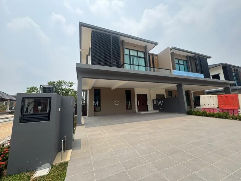 Cluster House for Sale in Taman Sutera Utama (Skudai) - Tom Chiew - Exterior - PropertyGuru.com.my