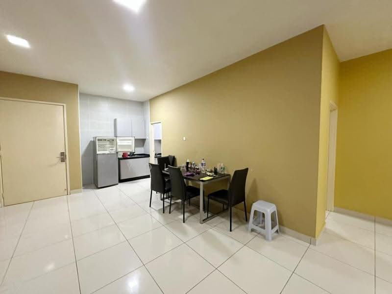 Service Residence for Sale at KSL Residence @ Daya - Yoland . - Kitchen - PropertyGuru.com.my
