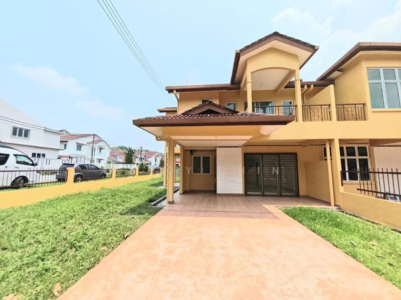 2-storey Terraced House for Sale in TAMAN PUCHONG UTAMA (Puchong) - Wendy Chin - Exterior - PropertyGuru.com.my