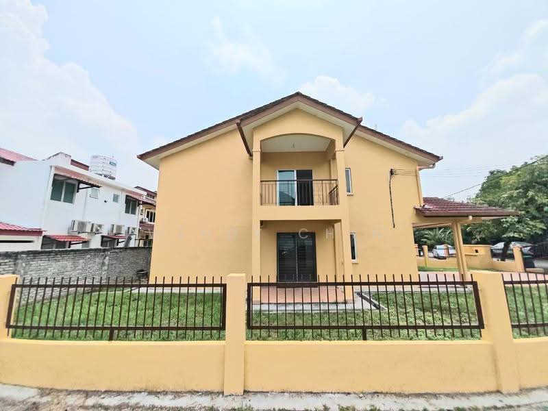 2-storey Terraced House for Sale in TAMAN PUCHONG UTAMA (Puchong) - Wendy Chin - Exterior - PropertyGuru.com.my