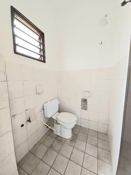 2-storey Terraced House for Sale in TAMAN PUCHONG UTAMA (Puchong) - Wendy Chin - Bathroom - PropertyGuru.com.my