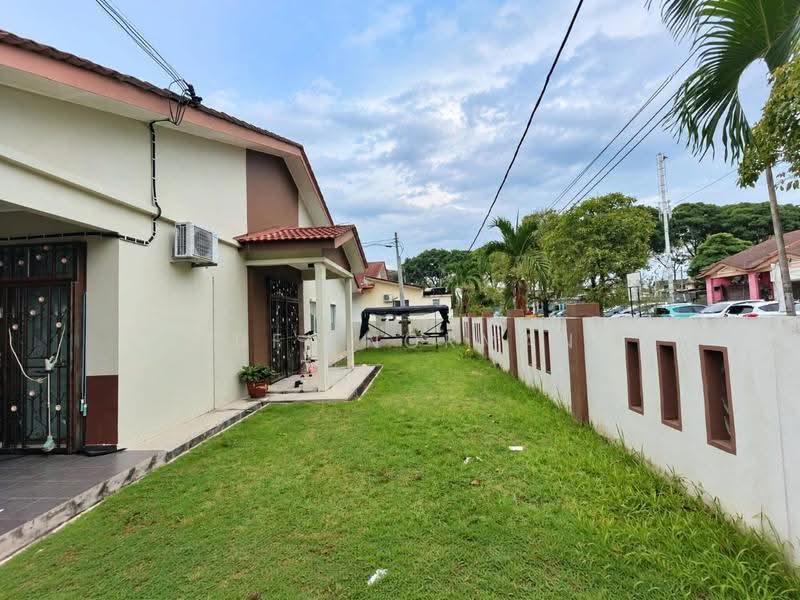 Rumah Teres 1-Tingkat untuk Dijual di Bandar Putra Kulai (Kulai) - Sufi Norman - Exterior - PropertyGuru.com.my