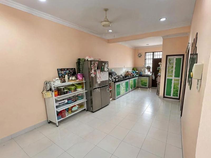 Rumah Teres 1-Tingkat untuk Dijual di Bandar Putra Kulai (Kulai) - Sufi Norman - Kitchen - PropertyGuru.com.my