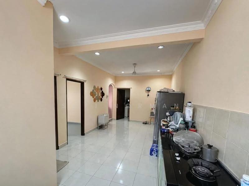 Rumah Teres 1-Tingkat untuk Dijual di Bandar Putra Kulai (Kulai) - Sufi Norman - Living Room - PropertyGuru.com.my