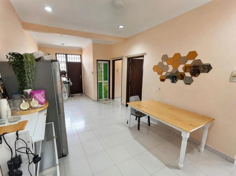 Rumah Teres 1-Tingkat untuk Dijual di Bandar Putra Kulai (Kulai) - Sufi Norman - Interior - PropertyGuru.com.my