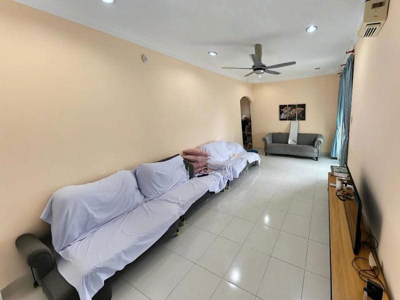 Rumah Teres 1-Tingkat untuk Dijual di Bandar Putra Kulai (Kulai) - Sufi Norman - Living Room - PropertyGuru.com.my
