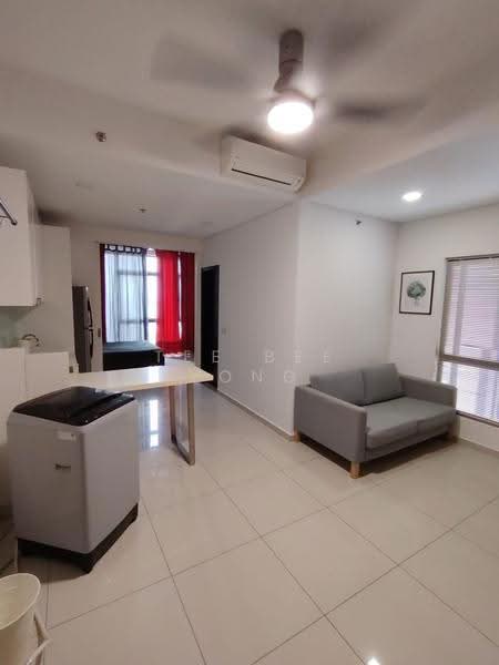 Kediaman Servis untuk Dijual di Centrus Soho - Tee Bee Yong - Living Room - PropertyGuru.com.my