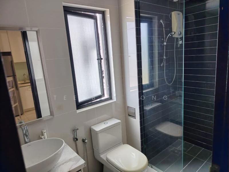 Kediaman Servis untuk Dijual di Centrus Soho - Tee Bee Yong - Bathroom - PropertyGuru.com.my