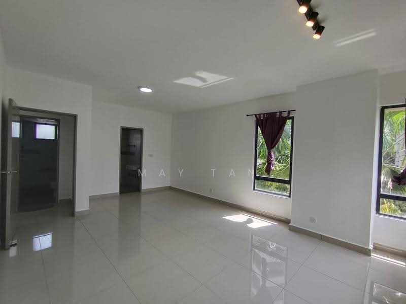 Kondominium untuk Dijual di Quayside @ Clear Water Bay - May Tan - Living Room - PropertyGuru.com.my