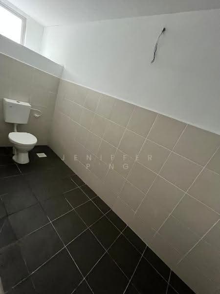 Shop / Office for Rent in Jenjarom (Selangor) - Jeniffer P'ng - Bathroom - PropertyGuru.com.my
