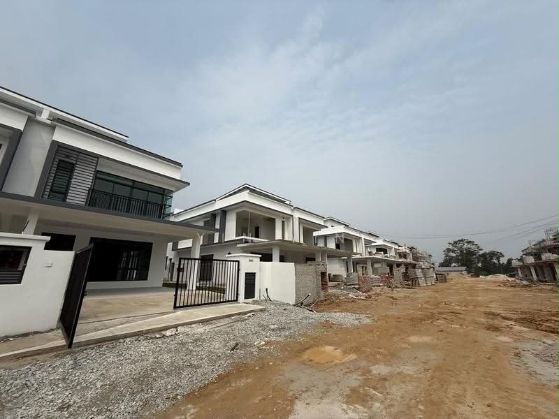 Cluster House for Sale in Taman Bukit Skudai (Skudai) - YIN YIN - Exterior - PropertyGuru.com.my