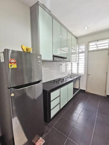 Cluster House for Rent in Taman Nusa Bestari (Iskandar Puteri (Nusajaya)) - Jeff Yap - Kitchen - PropertyGuru.com.my