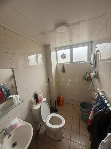 Kondominium untuk Dijual di Vista Tasik - Sharifah Sarah - Bathroom - PropertyGuru.com.my